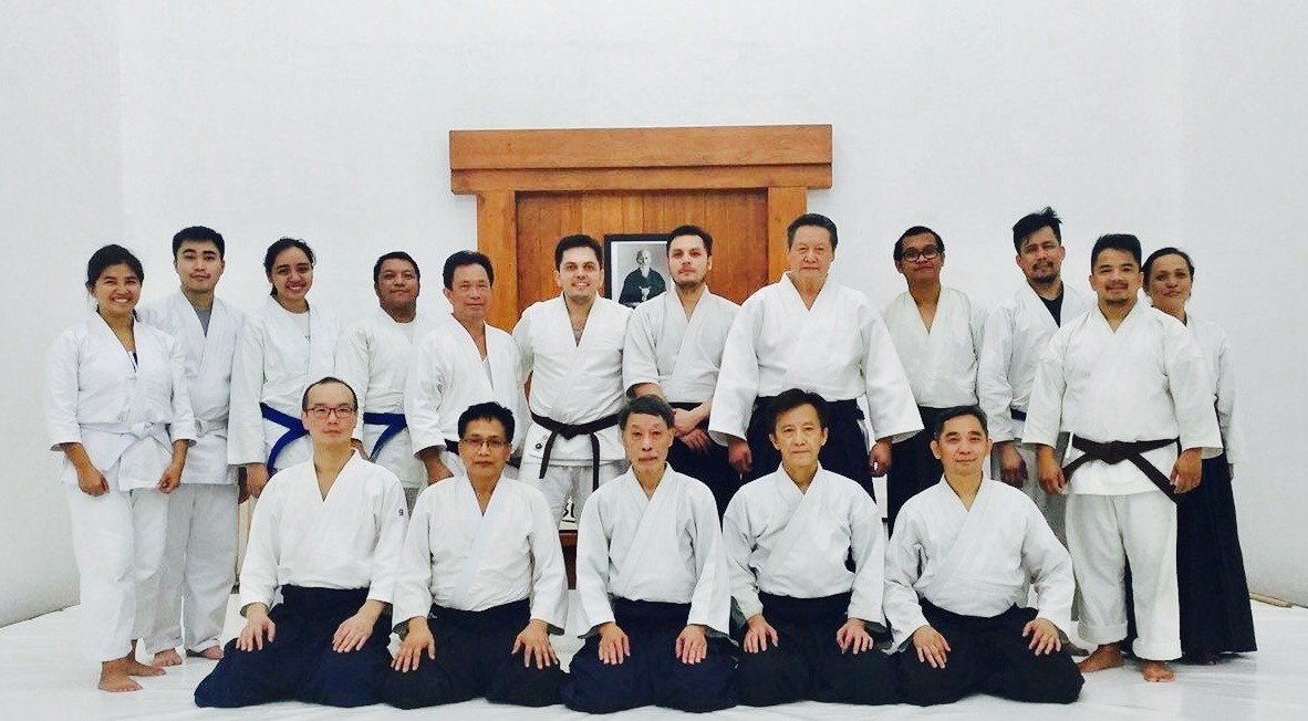 David Cheung (front row, third from left) and Edmund Wan (front row, third from left) with MAC members, October 2017